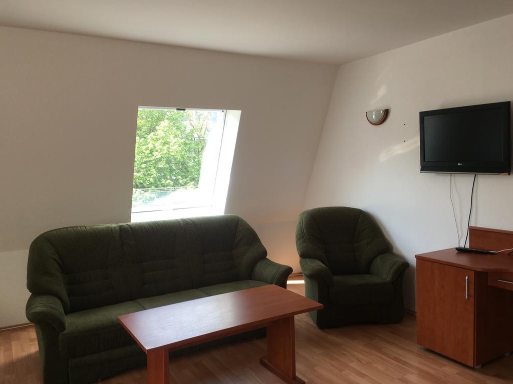 Hotel Kristaly Hajduszoboszlo Bagian luar foto