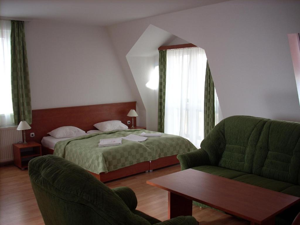 Hotel Kristaly Hajduszoboszlo Ruang foto