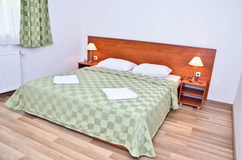 Hotel Kristaly Hajduszoboszlo Bagian luar foto