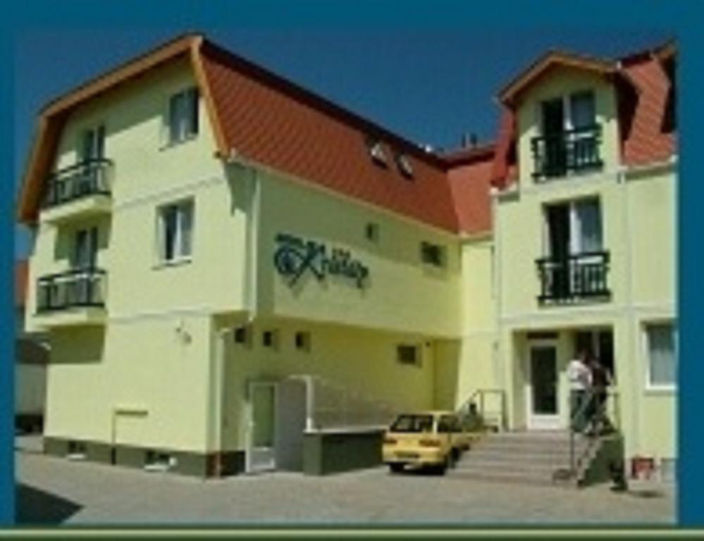 Hotel Kristaly Hajduszoboszlo Bagian luar foto